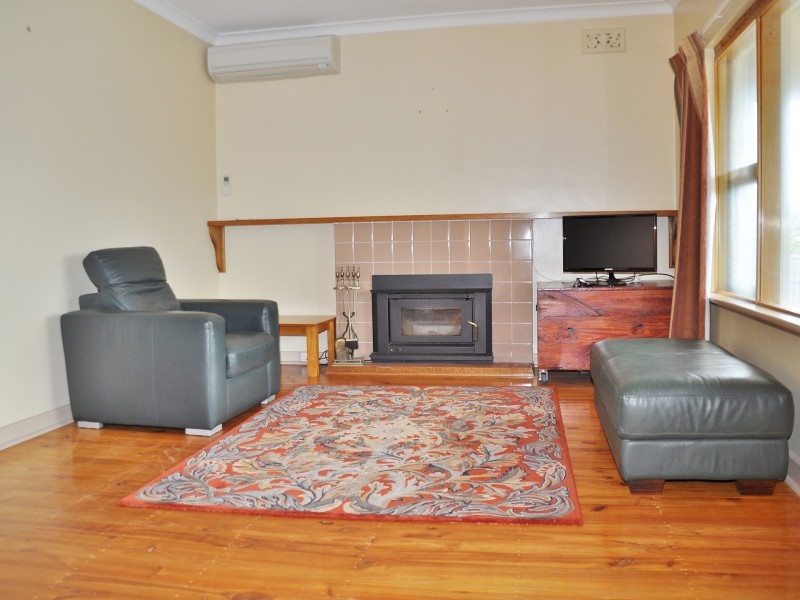 20 Greenhills Road, Victor Harbor SA 5211