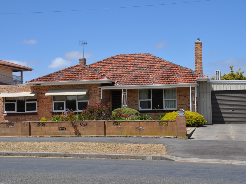 20 Greenhills Road, Victor Harbor SA 5211