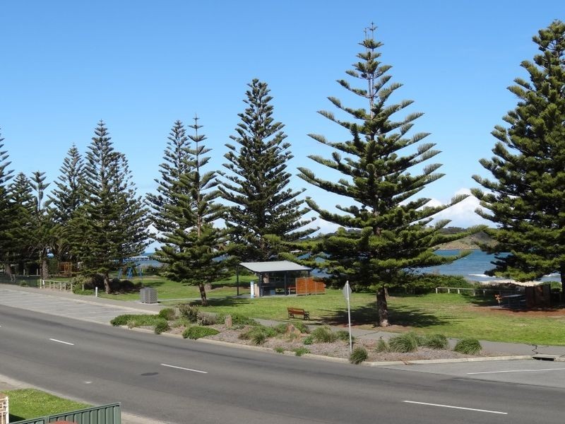 6/22 Esplanade, Victor Harbor SA 5211