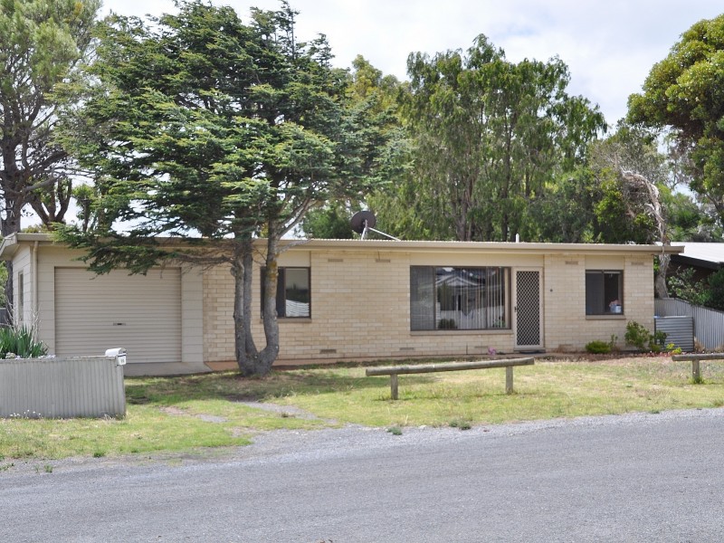 10 Oakham Street, Encounter Bay SA 5211