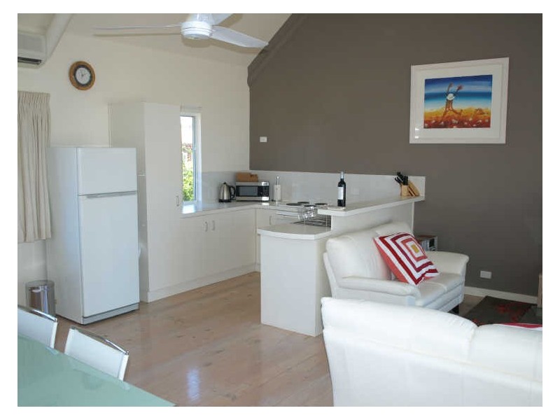 3/16 Flinders Parade, Victor Harbor SA 5211