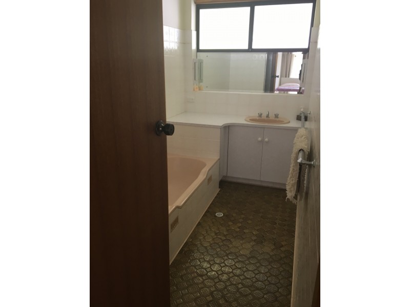 9 Gibson Avenue, Encounter Bay SA 5211