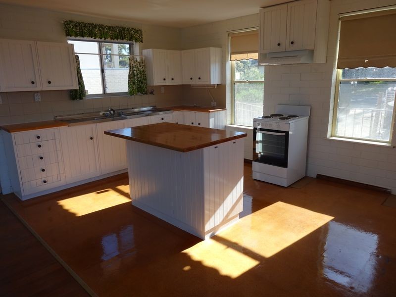 7 Antrim Street, Victor Harbor SA 5211