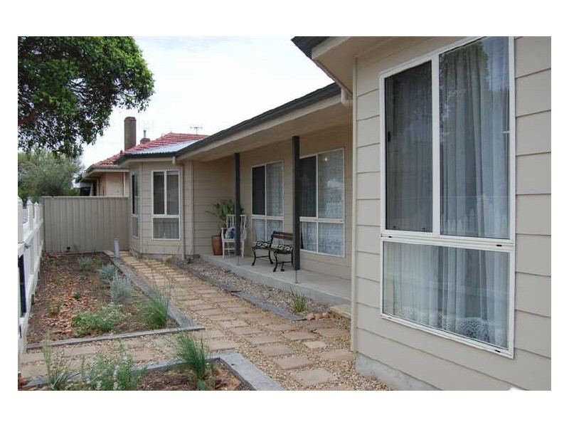 2 Acraman Street, Victor Harbor SA 5211