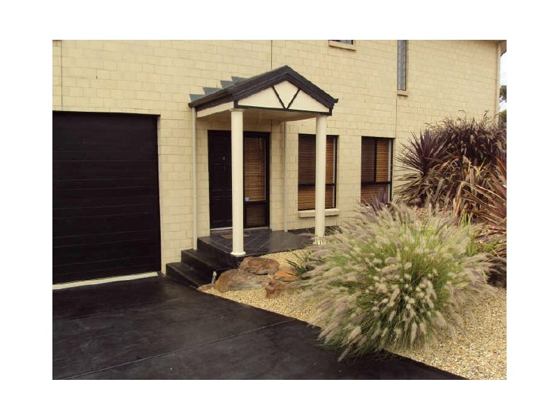 6a Tudor Avenue, Victor Harbor SA 5211