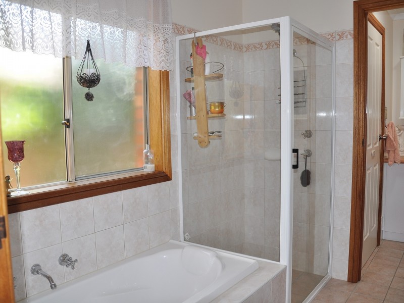 30 Sinclair St, Hayborough SA 5211