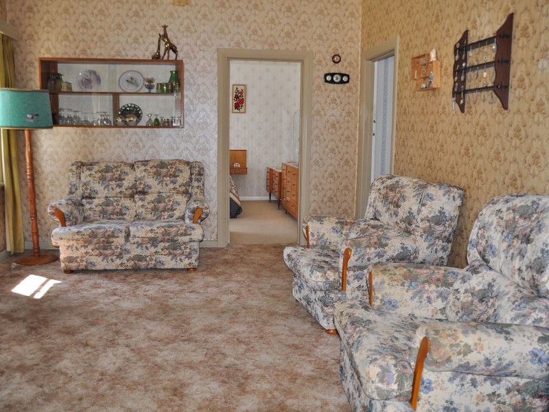 17 Oval Road, Victor Harbor SA 5211