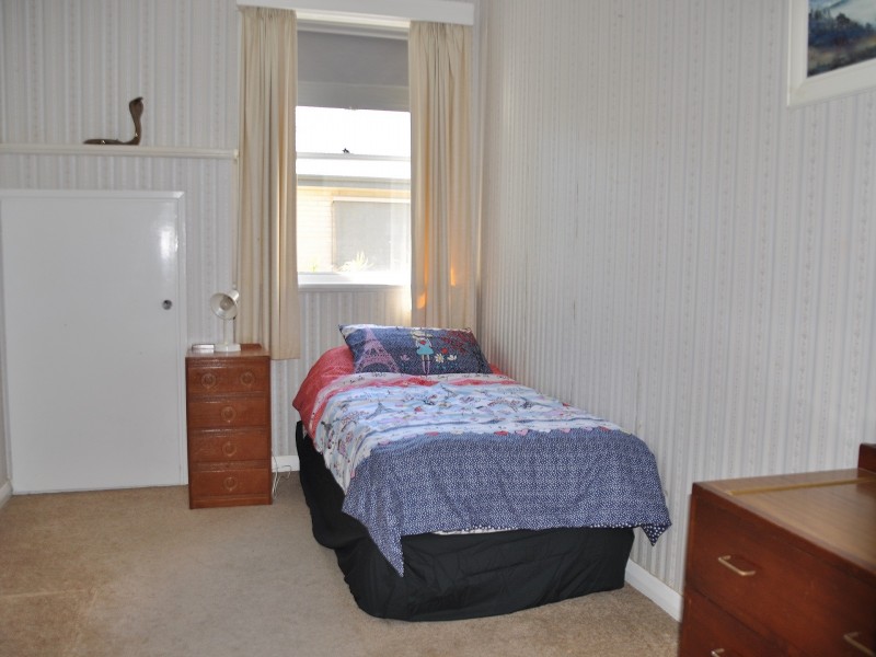 17 Oval Road, Victor Harbor SA 5211