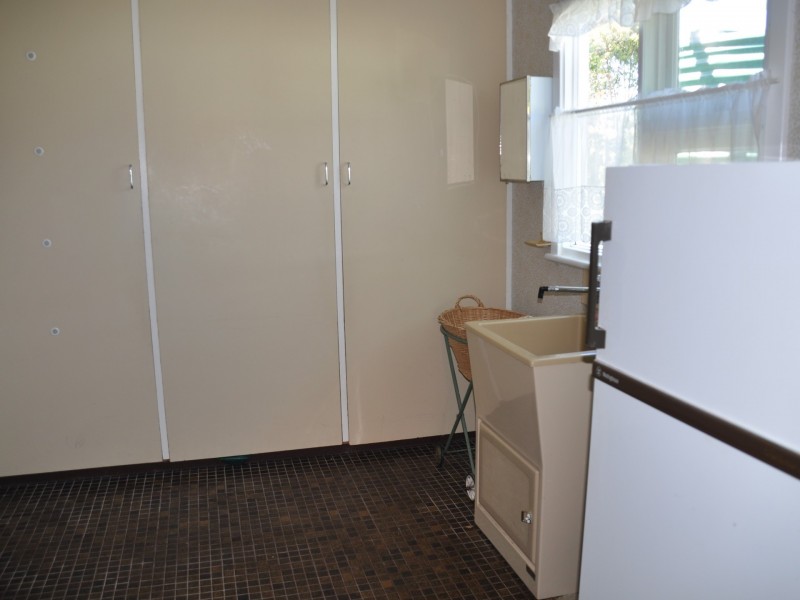 17 Oval Road, Victor Harbor SA 5211