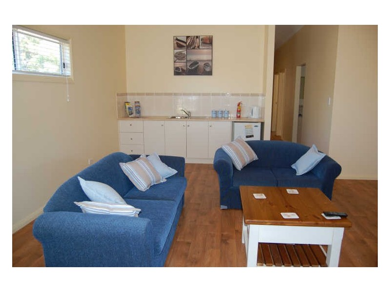 5 Giles Street, Encounter Bay SA 5211