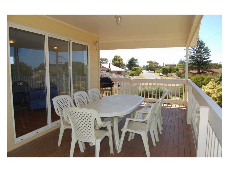 5 Giles Street, Encounter Bay SA 5211