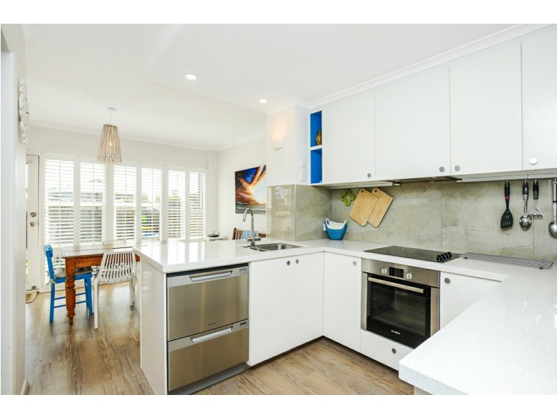Unit 6/22 Esplanade, Victor Harbor SA 5211
