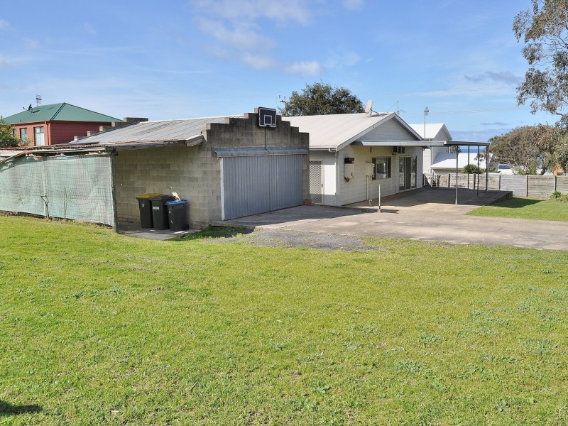 18 – 20 Alexander Street, Hayborough SA 5211