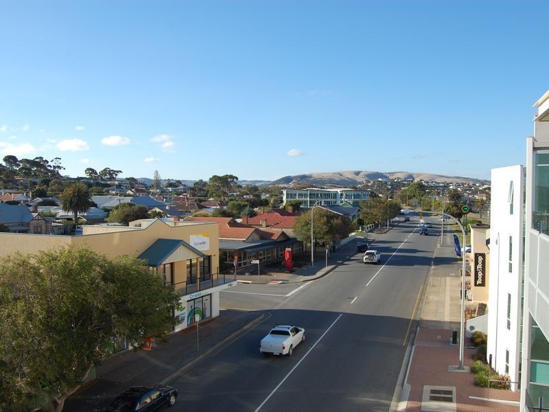 411/162 Hindmarsh Road, Victor Harbor SA 5211