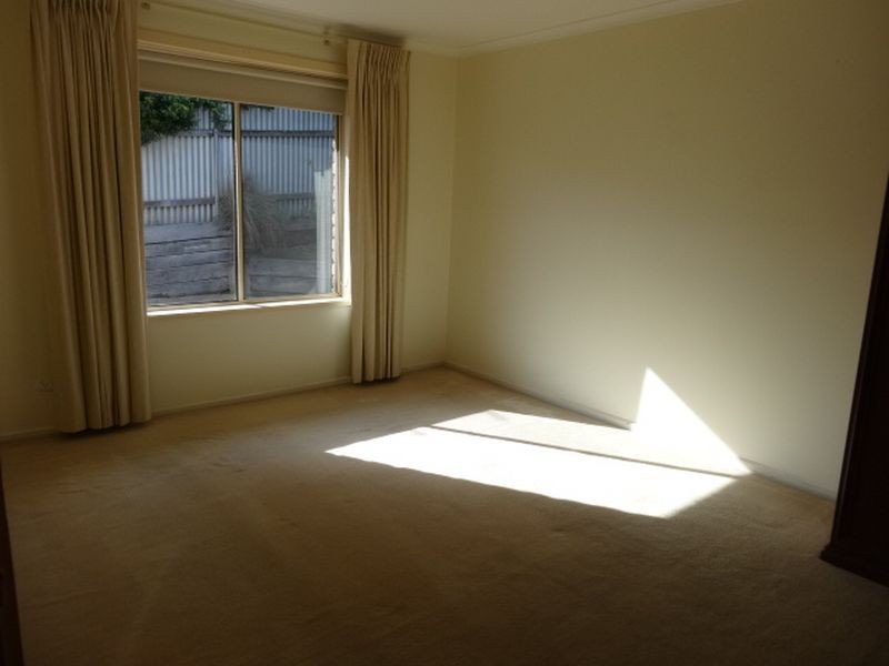 2/30 Marlborough Street, Victor Harbor SA 5211