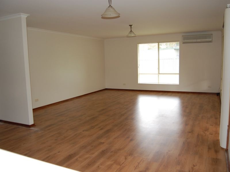 2 Manning Avenue, Encounter Bay SA 5211