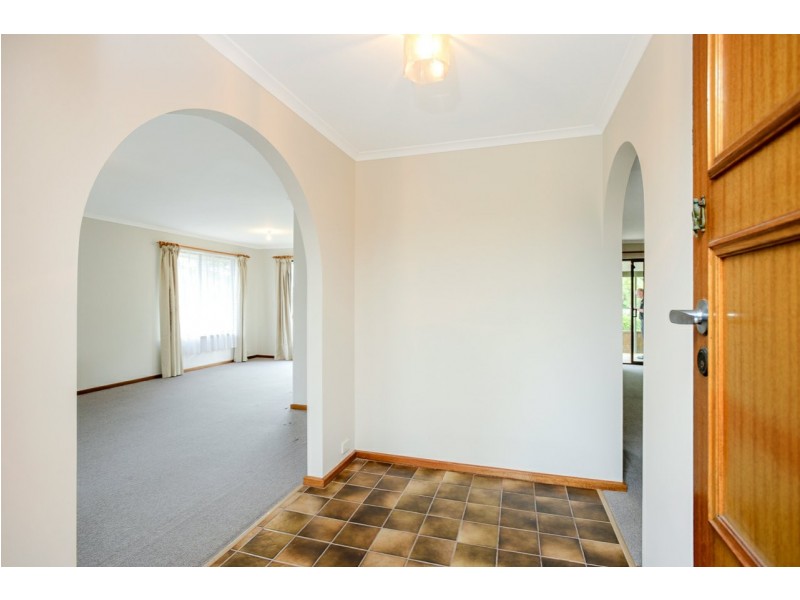 27 Norfolk Avenue, Victor Harbor SA 5211