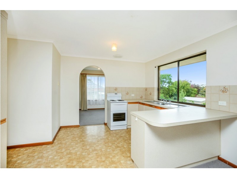 27 Norfolk Avenue, Victor Harbor SA 5211