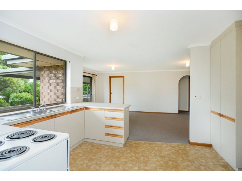 27 Norfolk Avenue, Victor Harbor SA 5211