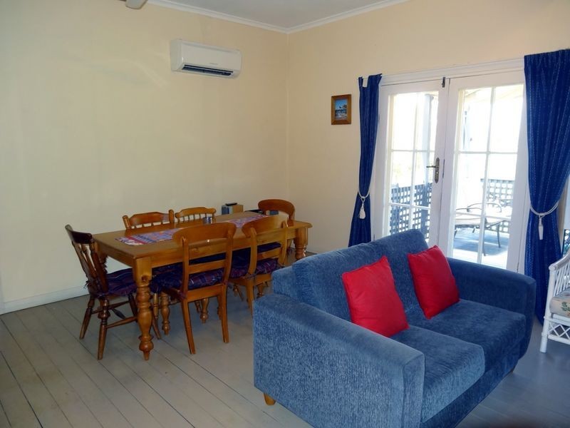 51 Gum Avenue, Victor Harbor SA 5211