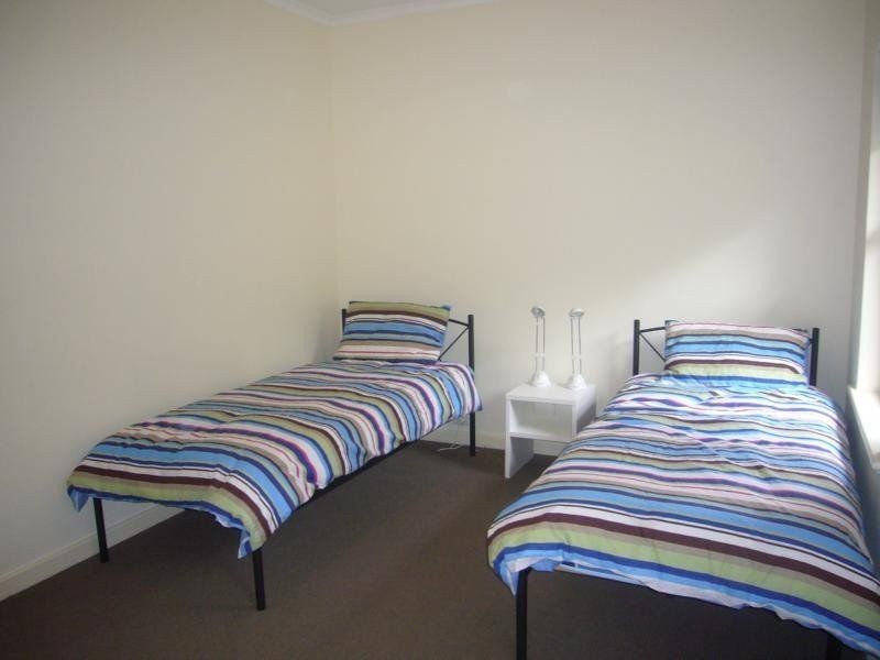 19 Nevin Ave, Encounter Bay SA 5211