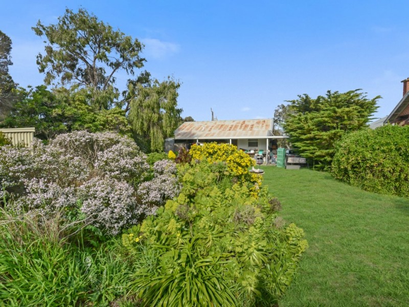 15 Hillview Road, Victor Harbor SA 5211