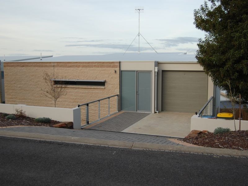 6 Kirby Street, Encounter Bay SA 5211