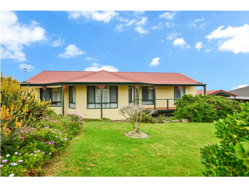 18 Mayflower Court, Encounter Bay SA 5211