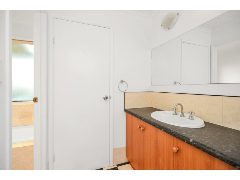 18 Mayflower Court, Encounter Bay SA 5211