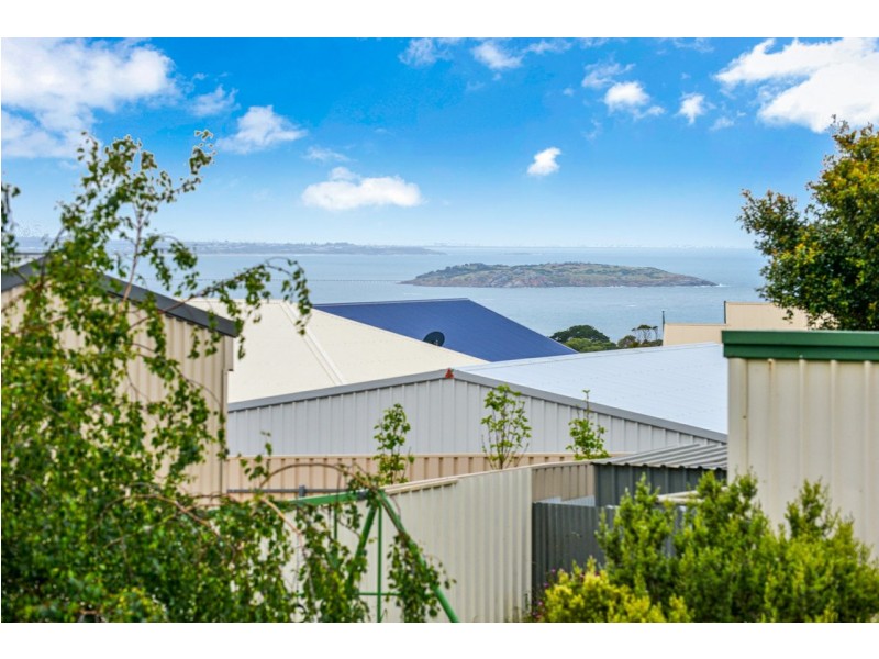 18 Mayflower Court, Encounter Bay SA 5211