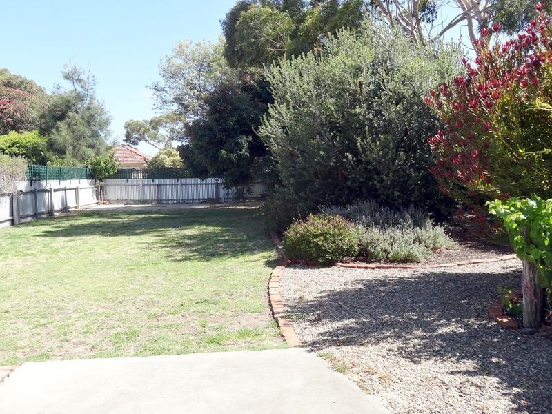 21 Sturt Street, Victor Harbor SA 5211