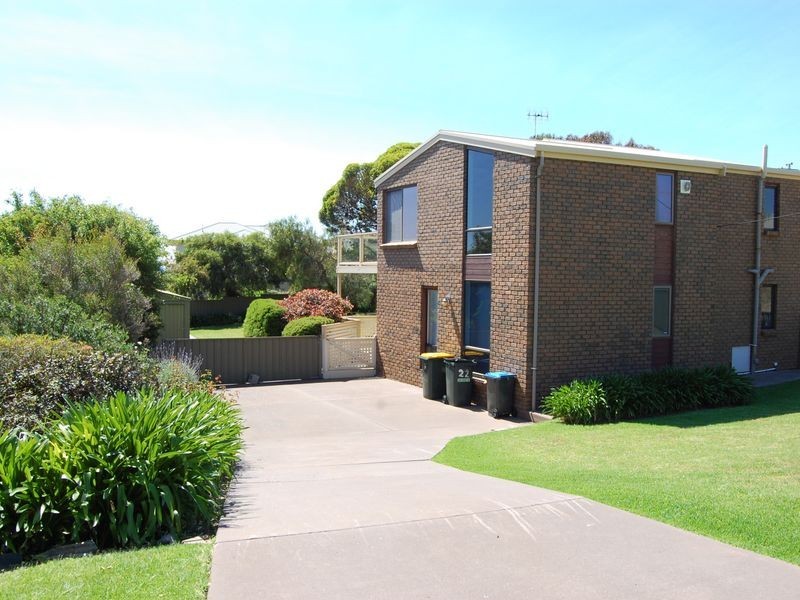 22 Passatt Street, Encounter Bay SA 5211