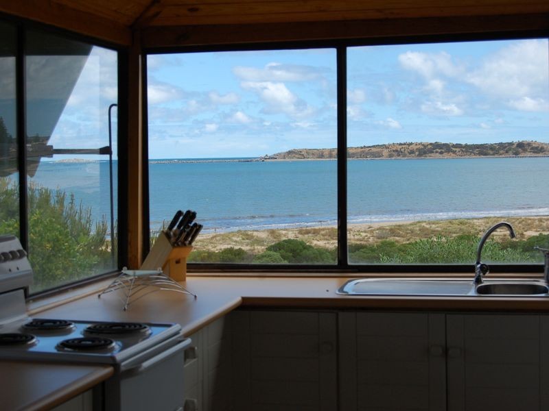 72 Hindmarsh Road, Victor Harbor SA 5211