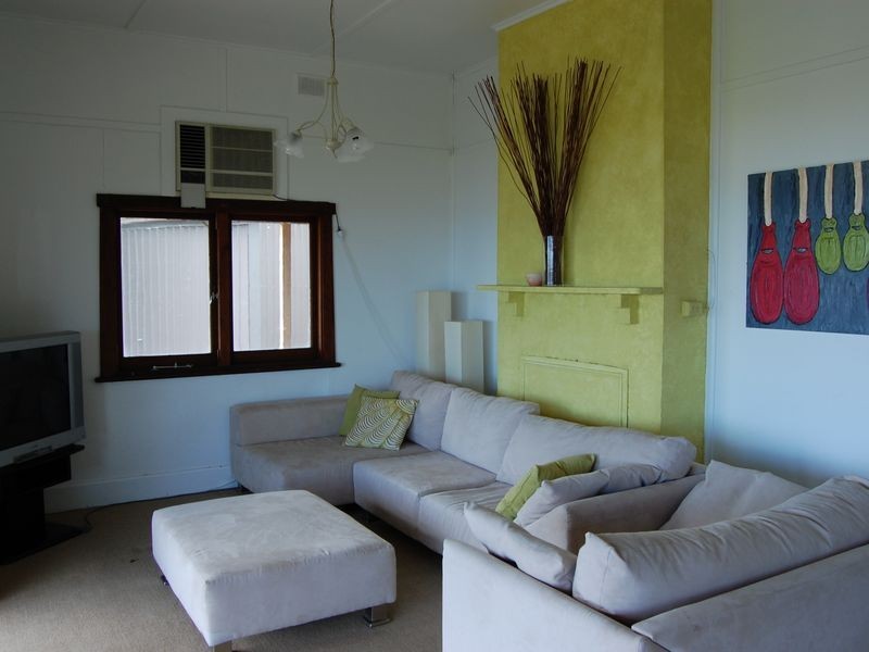 72 Hindmarsh Road, Victor Harbor SA 5211