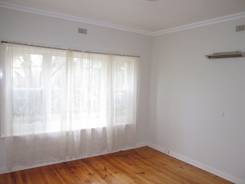 10 Renown Avenue, Victor Harbor SA 5211