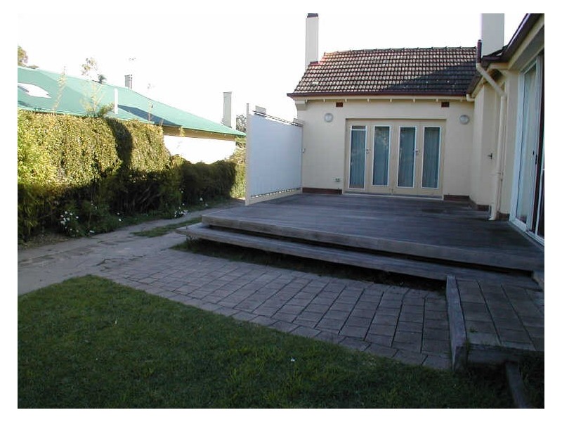 10 Renown Avenue, Victor Harbor SA 5211