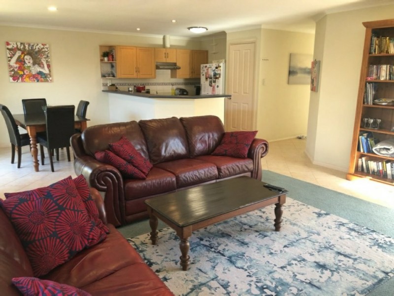 44 Newland Street, Victor Harbor SA 5211