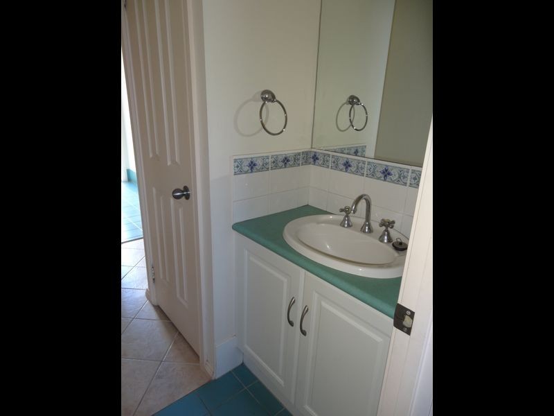 44 Newland Street, Victor Harbor SA 5211