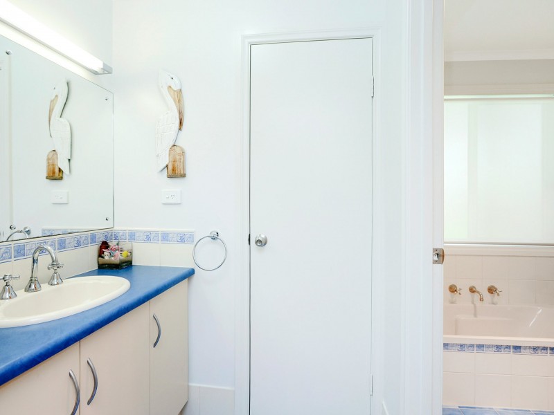 16 Cygnet Crt, Encounter Bay SA 5211