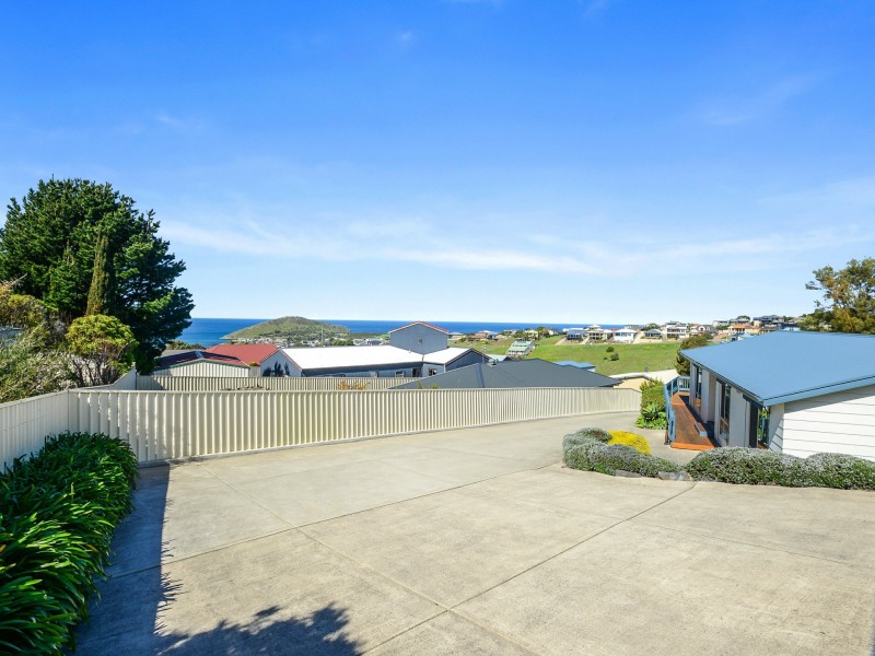 16 Cygnet Crt, Encounter Bay SA 5211