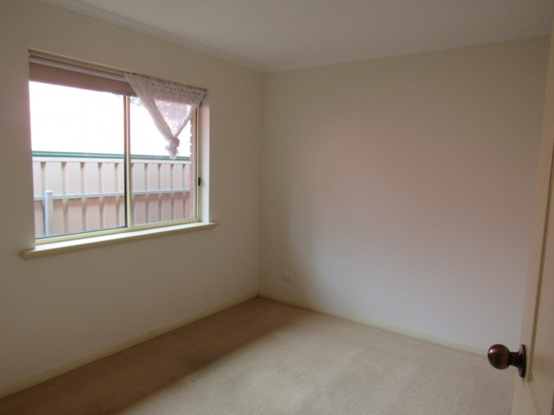 2/47 Canterbury Rd, Victor Harbor SA 5211