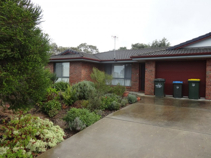 1/4 Davoren Court, Victor Harbor SA 5211