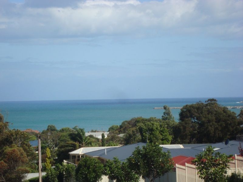 50 Pine Ave, Victor Harbor SA 5211