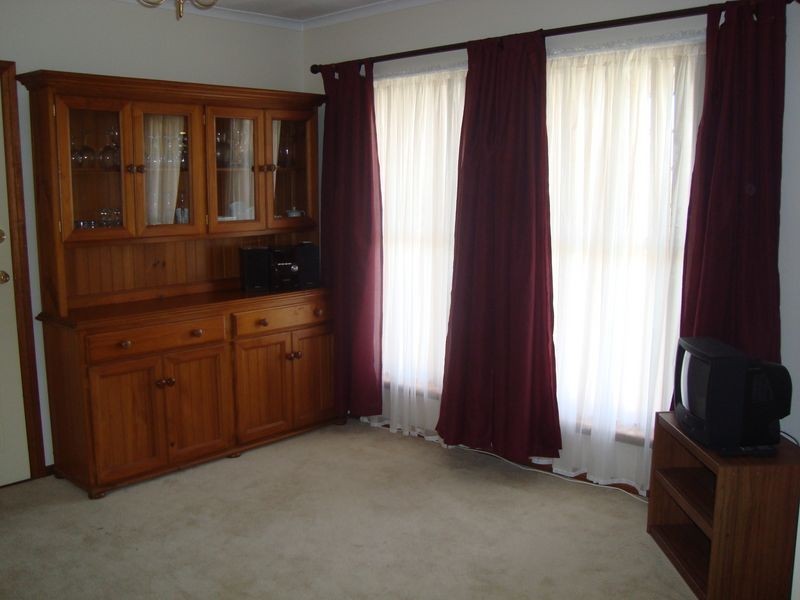 50 Pine Ave, Victor Harbor SA 5211