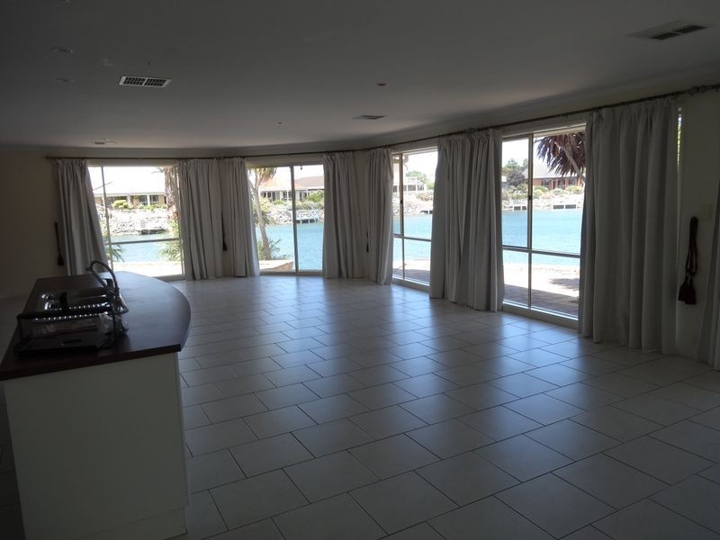 17 Windjammer Court, Encounter Bay SA 5211