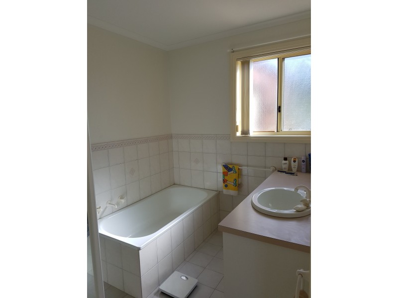 4 Orca Place, Encounter Bay SA 5211