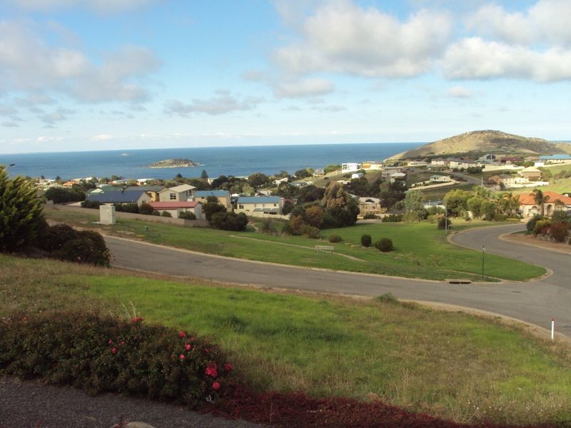 4 Orca Place, Encounter Bay SA 5211