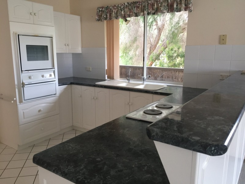 1 Matthew Flinders Drive, Encounter Bay SA 5211