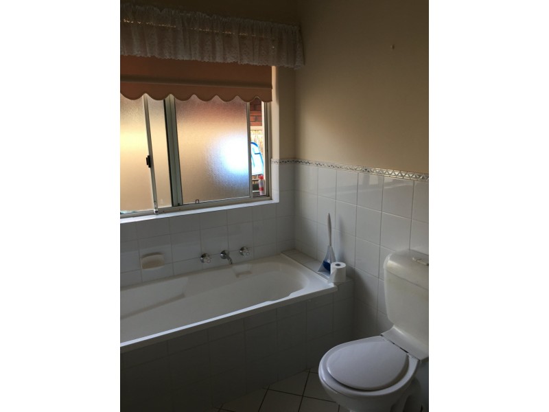 1 Matthew Flinders Drive, Encounter Bay SA 5211