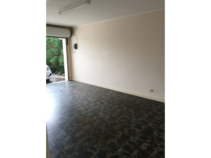 1 Matthew Flinders Drive, Encounter Bay SA 5211